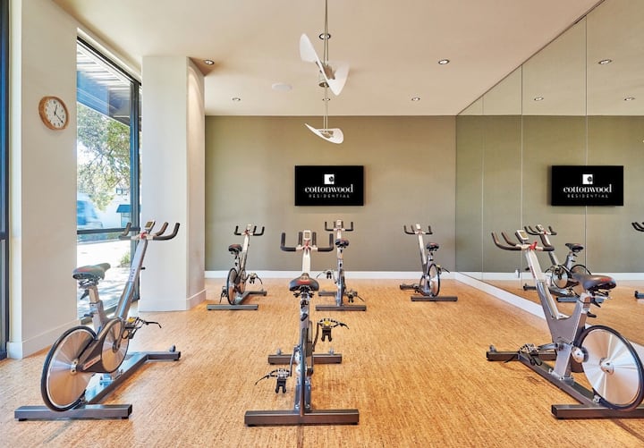 c7120a80-a837-41b5-a824-0a94773cbc61