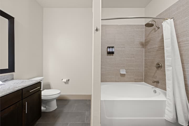 f0b7a860-7a3b-4cf9-80cc-bbf2f0d3b11d